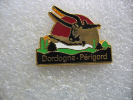 Pin's Arthus Bertrand, "Dordogne-Périgord" - Arthus Bertrand