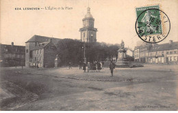 LESNEVEN - L'Eglise Et La Place - Très Bon état - Lesneven