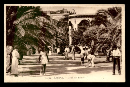 SPORTS - PETANQUE - LE JEUX DE BOULES A BANDOL - Pétanque