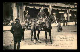 SPORTS - HIPPISME - EPREUVE POUR RECONNAISSANCES DE CAVALERIE - LE GAL DE LAGARENNE EXAMINE DES CHEVAUX DE DRAGONS - Paardensport