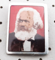 Karl Marx Yugoslavia Pin - Personnes Célèbres