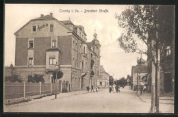 AK Coswig I. Sa., Passanten Vor Der Apotheke In Der Dresdner Strasse  - Coswig