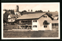 AK Mittelberg-Oy /Allg., Ortspartie Mit Cafe-Pension Mittelburg Und Kirche  - Mittelberg