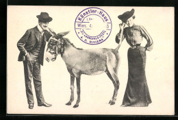 AK Elegantes Paar Posiert Mit Einem Esel Als Telefon  - Donkeys
