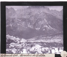 PLAQUE DE VERRE Photo  - Les Grands Cols Des Alpes - Les Rochers Du GALIBIER -  Année  1890 - Glasplaten