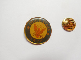 Beau Pin's , Armée Militaire , Army US , United States Navy , USA - Militaria