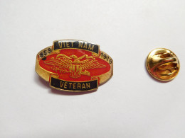 Beau Pin's , Armée Militaire , Army US , Vietnam Vétéran - Militaria