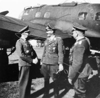 Filmnegativen Aus Den Jahren '70. Der Jagdinspektor Adolf Galland (RKT) Mit Seinem He 111. Luftwaffe - Fliegerei