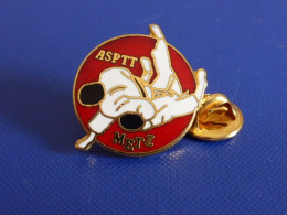 Pin's Judo - Club ASPTT Metz - La Poste PTT (PB24) - Judo