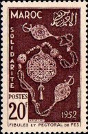 Maroc (Prot.Fr) Poste N** Yv:321 Mi:358 Fibules Et Pectoral De Fes - Unused Stamps