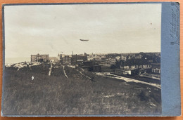 Westerland - Sylt - Nordfriesland Schöne Foto Mit Zeppelin über Grand-Hotel - Hotel Hohenzollern - J. Sonderegger - Andere & Zonder Classificatie