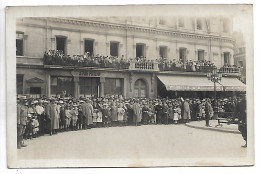 D 86 Carte Photo  POITIERS  Militaria 18 8 1914 Avant Le Defile  Place D Armes N0177 - Poitiers