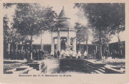 4844439Brielle, Monument Der H. H. Martelaren. (zie Achterkant En Hoeken) - Brielle