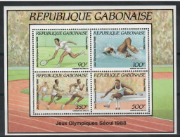 Gabon 1988 Mi Block 60 MNH  (ZS6 GBNbl60) - Nuoto