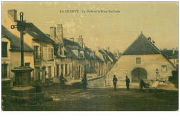 58.LA CHARITE SUR LOIRE.n°28814.LA HALLE ET LA PLACE STE CROIX.CP TOILLEE - La Charité Sur Loire