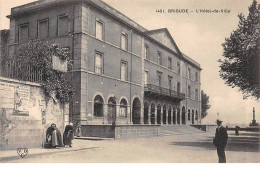 BRIOUDE - L'Hôtel De Ville - Très Bon état - Brioude