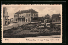 AK Weesp, Stationsplein Met Van Houten-Monument, Vor Dem Bahnhof  - Weesp