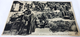 CARTE POSTALE LESNEVEN LE MARCHE MARCHANDS DE SABOTS 1898 EDITE 1915 ND HOT - Lesneven