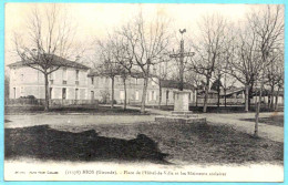 33 - B27453CPA - MIOS - Place De L' Hotel De Ville Et Les Batiments Scolaires - Très Bon état - GIRONDE - Merignac