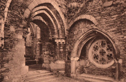 Abbaye De Villers - Angle N. E. Du Cloître Avec L'Entrée De L'Église (XIIIe S.) & La Fenêtre à 7 Rosaces (XVe S.) - Villers-la-Ville