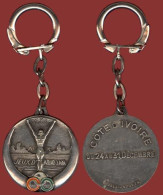 ** PORTE - CLEFS  JEUX  D' ABIDJAN  -  COTE  D' IVOIRE ** - Key-rings