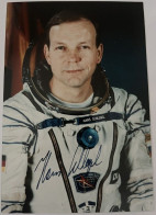 German Astronaut Hans Schlegel Signed Autograph Photo. Columbia STS-55 Atlantis STS-122 - Verenigde Staten