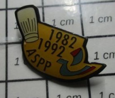 413c Pin's Pins / Beau Et Rare /  ASSOCIATIONS / ASPP PARIS TOQUE CHEF CUISINIER 1982 1992 - Verenigingen