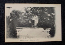 39 - CPA - ARBOIS -  ECLUSE SUR LA SAINE AVEC 2 PERSONNAGES - DOS SIMPLE - - Arbois