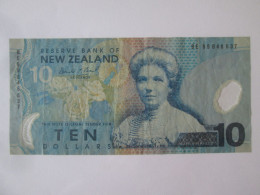 New Zealand 10 Dollars 1999 Banknote See Pictures - New Zealand