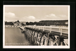 AK Timmendorfer Strand, Landungsbrücke Mit Blick Auf Strandhalle / Kurhotel Denker  - Timmendorfer Strand