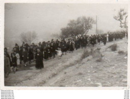 3V3Gz   04 Forcalquier Lot De 2 Photos Procession Religieuse - Forcalquier