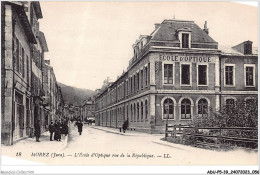 ADUP5-39-0381 - MOREZ - L'école D'optique Rue De La République  - Morez