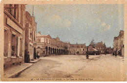 LE MERLERAULT - La Place De L'Hôtel De Ville - Très Bon état - Le Merlerault