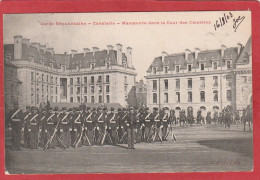 Paris - Garde Républicaine - Cavalerie - Manoeuvre Dans La Cour Des Célestins - Police - Gendarmerie