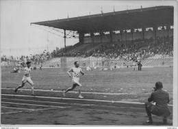 PHOTO PARIS J.O.  De 1924  PAAVO  NURMI VAINQUEUR DU 5000 METRES JEUX OLYMPIQUES 1924 PHOTO ORIGINALE 18X13CM R1 - Olympic Games