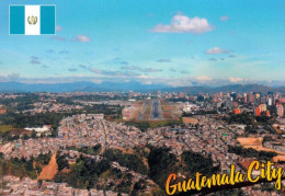 1 AK Guatemala * Blick Auf Die Hauptstadt Guatemala City - Bildmitte Der Flughafen „La Aurora“ - Luftbildaufnahme * - Guatemala