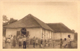 CPA AFRIQUE / BENIN "Parakou, Sortie De Messe" - Benin