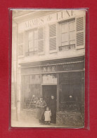 18-CPA AUBIGNY SUR NERE - CARTE PHOTO MAGASIN DE CHASSE - MAISON NEE - ARMES DE LUXE - POUDRE - COUTELLERIE - Aubigny Sur Nere