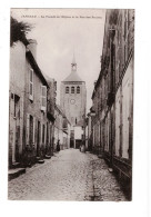 45 LOIRET JARGEAU La Façade De L'Eglise Et La Rue Des Prêtres Plan Peu Courant - Jargeau