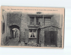 BRIOUDE : Vieille Porte De La Rue De L'Arcade Et Croisées Henri II - état - Brioude