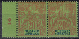 TIMBRE DIEGO SUAREZ PAIRE DU N° 31 + BANDELETTE MILLESIME 2 NEUVE * GOMME TRACE DE CHARNIERE - Unused Stamps