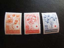 OLDER FINLAND - BERRIES, Red Cross Set 1958 MNH - Nuevos