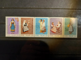 FINLAND - FOLK DRESS, Traditional Costumes Set 1973 MNH - Ongebruikt