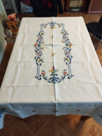 Superbe Ancienne Grande Nappe Rectangulaire En Lin Broderies Fait Main 186 Cm X 132 Cm - Napperons