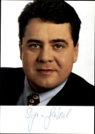 Photo CPA Sigmar Gabriel, Niedersächsischer Ministerpräsident, Autogramm - Figuren