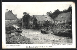 AK Bad Berggiesshübel, Die Katastrophe 1927, Die Hauptstrasse Mit Der Apotheke Bei Hochwasser  - Overstromingen