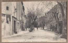 CPA 84 - LA TOUR D'AIGUES - Boulevard De La République - TB PLAN CENTRE VILLAGE Jolie ANIMATION Devantures MAGASINS - La Tour D'Aigues