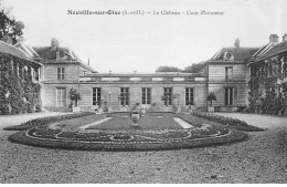 NEUVILLE SUR OISE - Le Château - Cour D'Honneur - Très Bon état - Neuville-sur-Oise