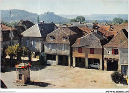 AFGP9-46-0784 - BRETENOUX - Place Des Couverts - XIII E Siècle - A L'arrière-plan - Château De Castelnau  - Bretenoux