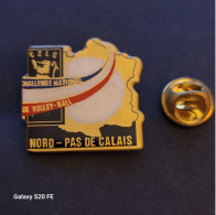 Sport Pin's  **  Nord-Pas-de-Calais  ** Volley-ball - Volleybal